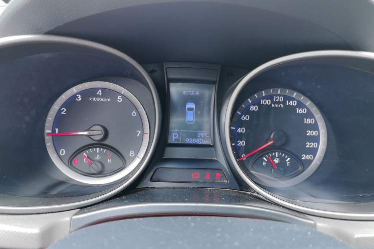 Used Hyundai Grand SantaFe 2015 2.0T 7-Seater Two-Wheel Drive Leading Edition Instrument Cluster