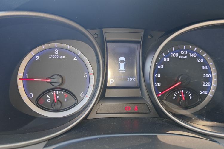 Used Hyundai Grand SantaFe 2015 2.2T 7-Seater Two-Wheel-Drive Zhi Ling Limited Edition Instrument Cluster