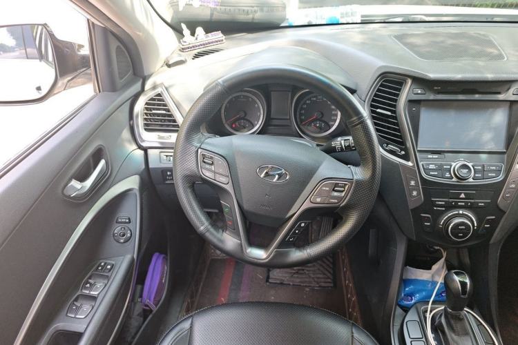 Used Hyundai Grand SantaFe 2015 2.0T 7-Seater Two-Wheel Drive Leading Edition Steering Wheel