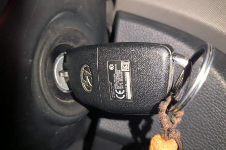 Used Hyundai Grand SantaFe 2015 2.0T 7-Seater Two-Wheel Drive Leading Edition Vehicle Key