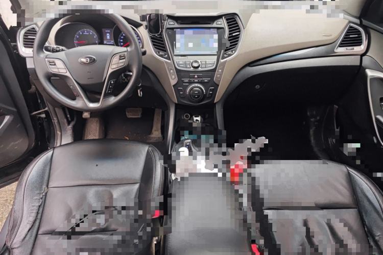 Used Hyundai Grand SantaFe 2016 2.0T 7-Seater Four-Wheel-Drive Leading Edition Center Console