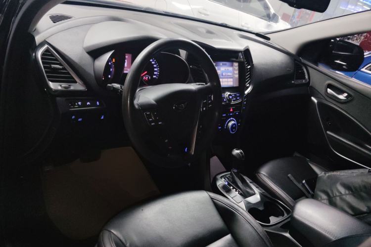 Used Hyundai Grand SantaFe 2016 2.0T 7-Seater Four-Wheel-Drive Leading Edition Center Console