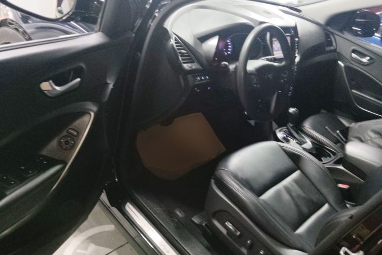 Used Hyundai Grand SantaFe 2016 2.0T 7-Seater Four-Wheel-Drive Leading Edition Driver Seat