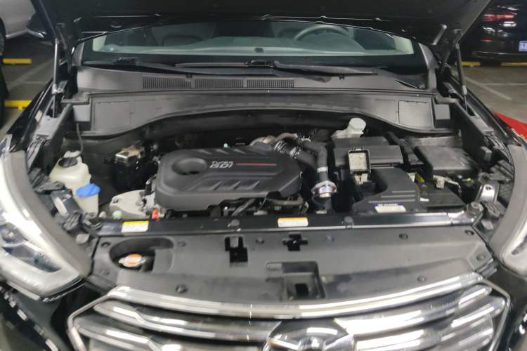 Used Hyundai Grand SantaFe 2016 2.0T 7-Seater Four-Wheel-Drive Leading Edition Engine Bay