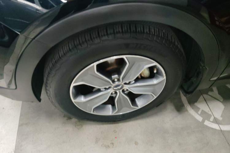 Used Hyundai Grand SantaFe 2016 2.0T 7-Seater Four-Wheel-Drive Leading Edition Left Front Wheel Hub