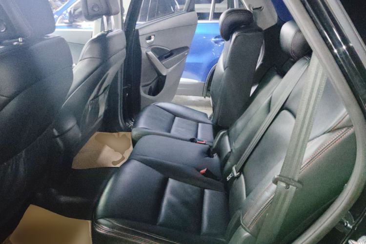 Used Hyundai Grand SantaFe 2016 2.0T 7-Seater Four-Wheel-Drive Leading Edition Left Rear Seat