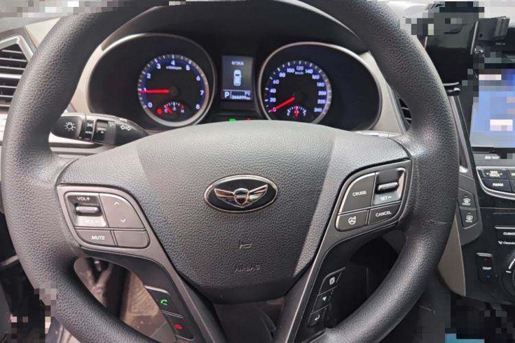 Used Hyundai Grand SantaFe 2016 2.0T 7-Seater Four-Wheel-Drive Leading Edition Steering Wheel