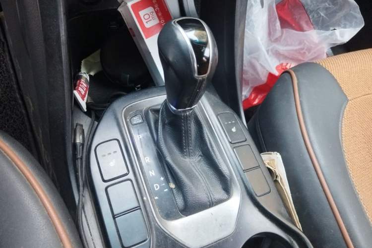 Used Hyundai Grand SantaFe 2017 2.0T 7-Seater Four-Wheel Drive Comfort Edition Gear Lever