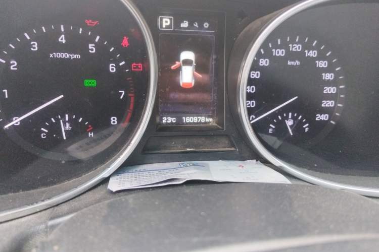 Used Hyundai Grand SantaFe 2017 2.0T 7-Seater Four-Wheel Drive Comfort Edition Odometer Close Up