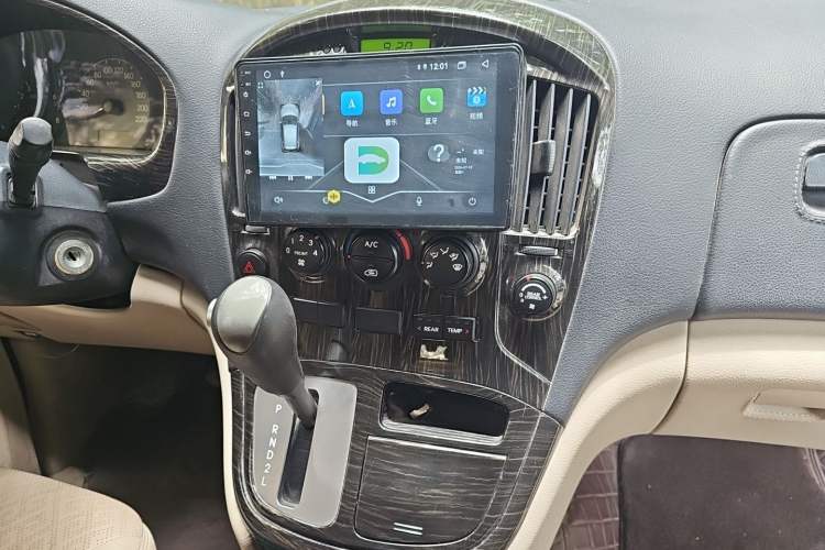 Used Hyundai H-1 Starex 2011 2.4L Comfort Edition Audio And AC Panel