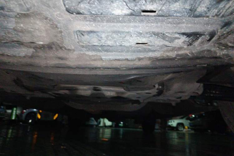 Used Hyundai H-1 Starex 2011 2.4L Comfort Edition Chassis Front