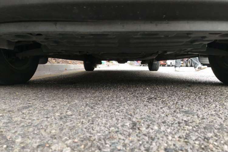 Used Hyundai H-1 Starex 2011 2.4L Comfort Edition Chassis Front