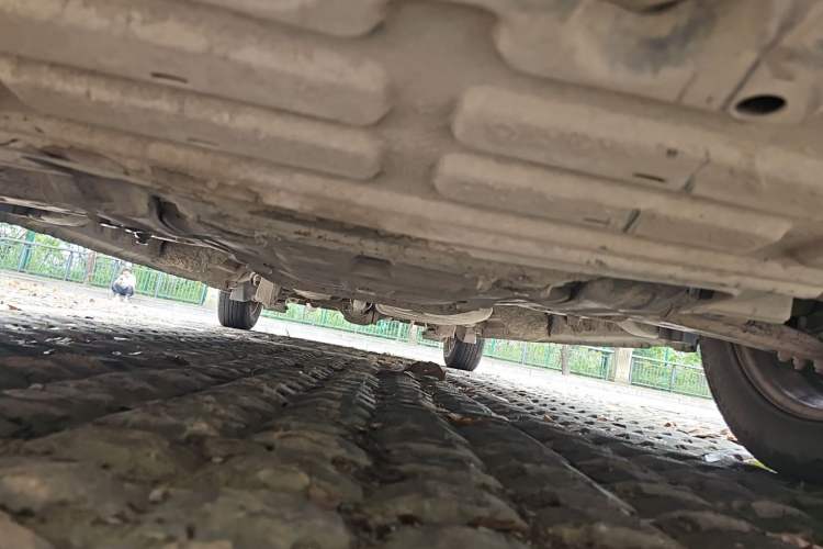 Used Hyundai H-1 Starex 2011 2.4L Comfort Edition Chassis Front