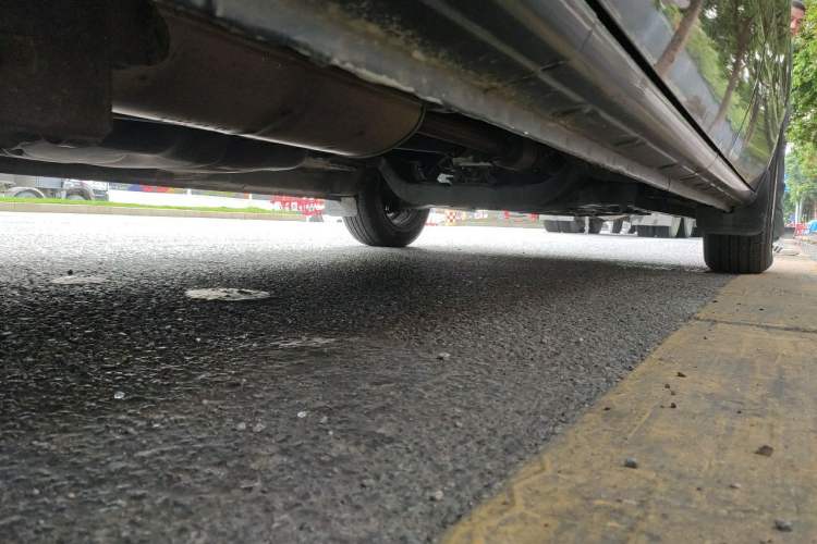 Used Hyundai H-1 Starex 2011 2.4L Comfort Edition Chassis Rear Right