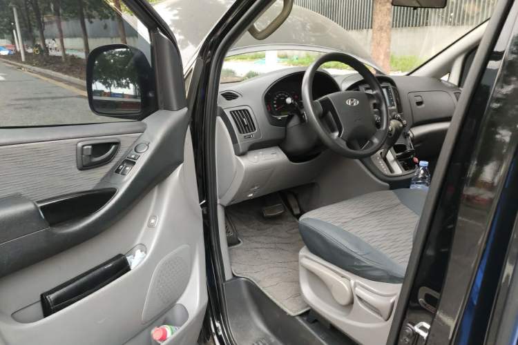 Used Hyundai H-1 Starex 2011 2.4L Comfort Edition Driver Seat