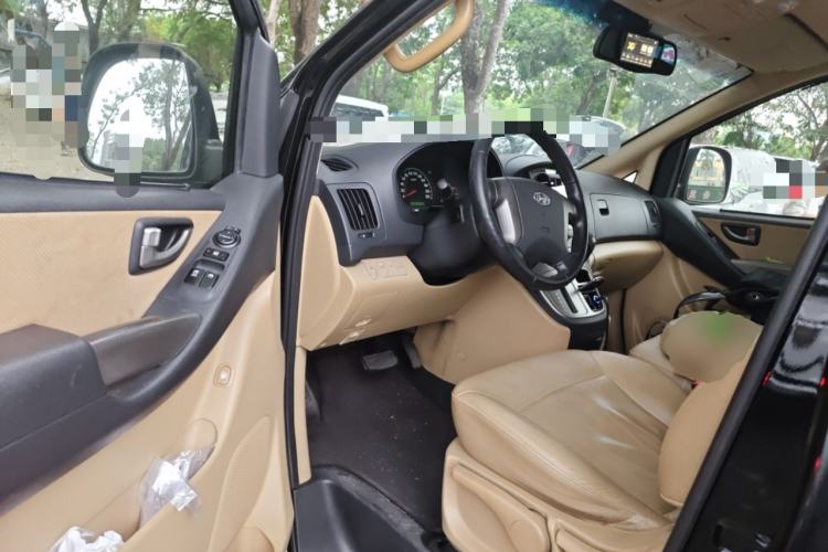 Used Hyundai H-1 Starex 2011 2.4L Luxury Edition Driver Seat