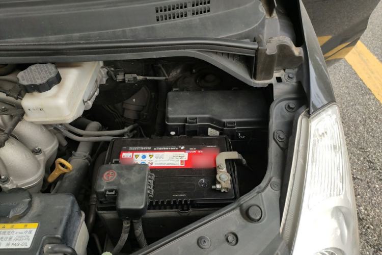 Used Hyundai H-1 Starex 2011 2.4L Comfort Edition Engine Bay Left