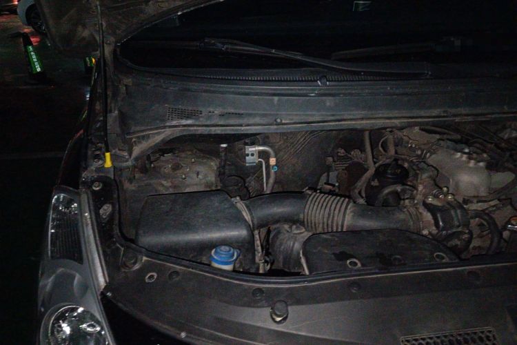 Used Hyundai H-1 Starex 2011 2.4L Comfort Edition Engine Bay Right