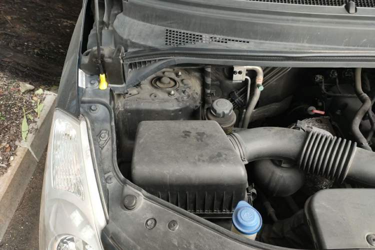 Used Hyundai H-1 Starex 2011 2.4L Comfort Edition Engine Bay Right