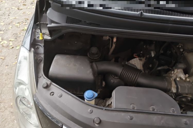 Used Hyundai H-1 Starex 2011 2.4L Luxury Edition Engine Bay Right