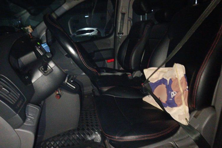 Used Hyundai H-1 Starex 2011 2.4L Comfort Edition Left Front Seat