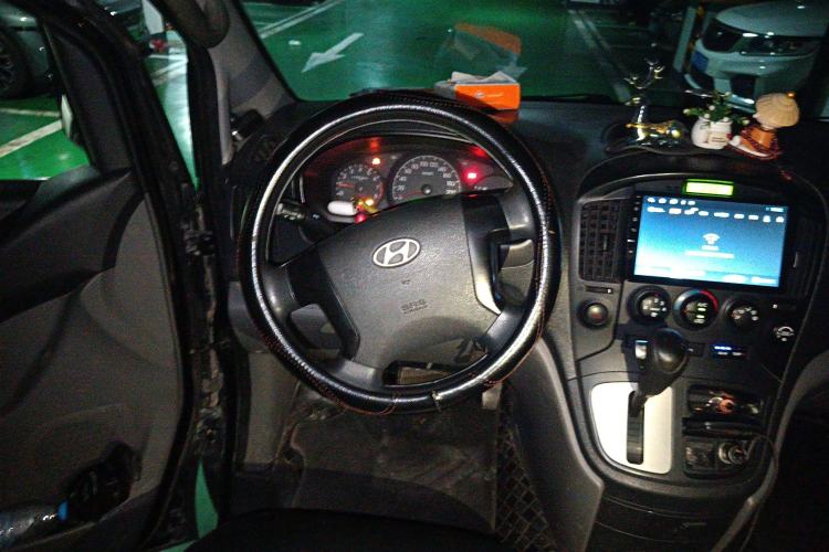 Used Hyundai H-1 Starex 2011 2.4L Comfort Edition Steering Wheel