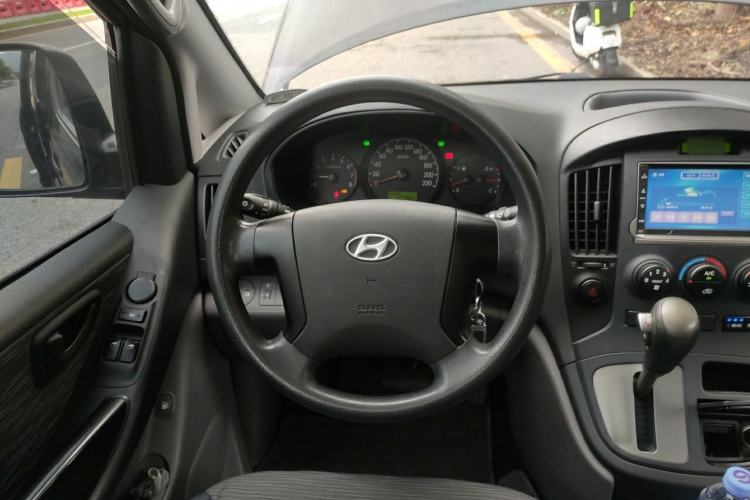 Used Hyundai H-1 Starex 2011 2.4L Comfort Edition Steering Wheel