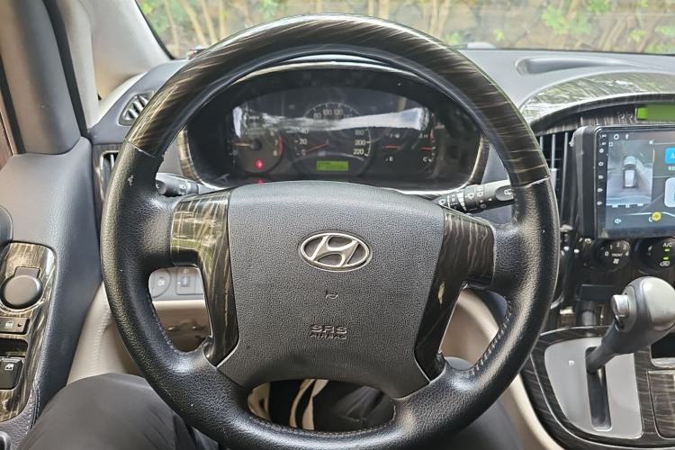Used Hyundai H-1 Starex 2011 2.4L Comfort Edition Steering Wheel