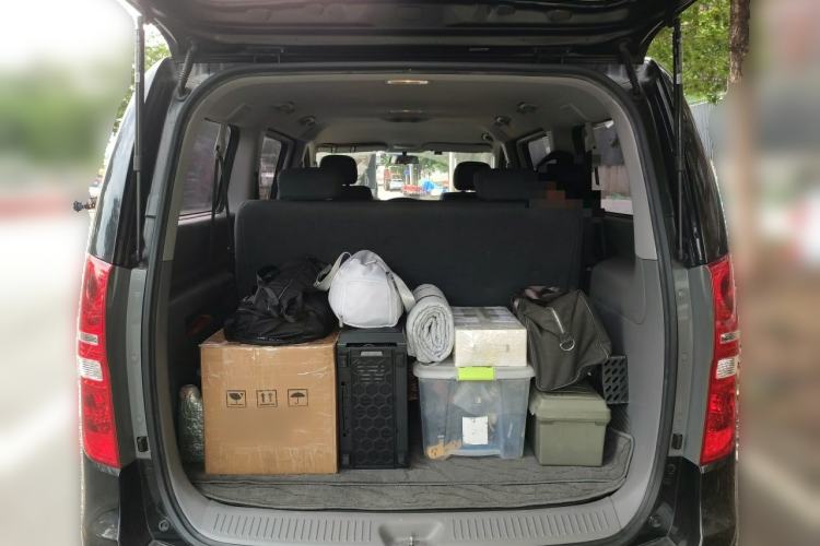 Used Hyundai H-1 Starex 2011 2.4L Comfort Edition Trunk