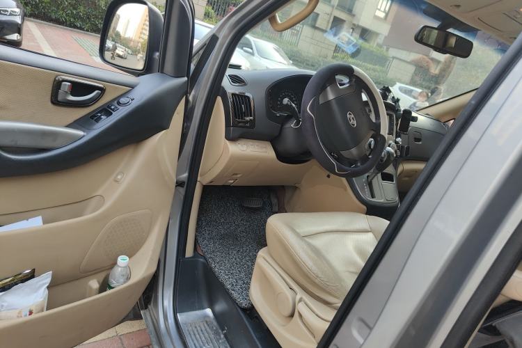 Used Hyundai H-1 Starex 2011 2.4L Luxury Edition Driver Seat