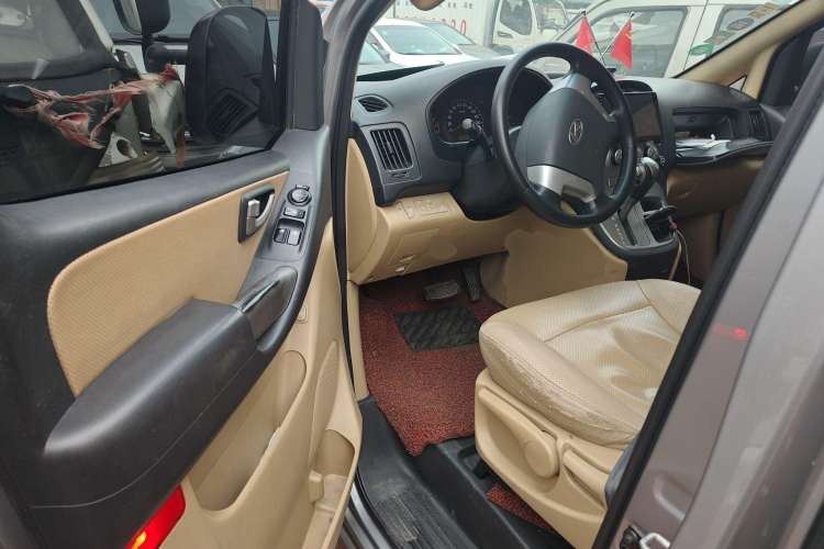 Used Hyundai H-1 Starex 2011 2.4L Luxury Edition Driver Seat