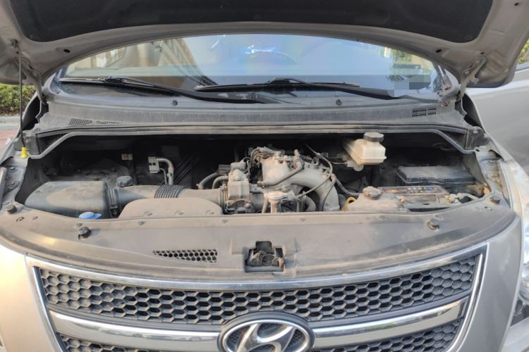 Used Hyundai H-1 Starex 2011 2.4L Luxury Edition Engine Bay