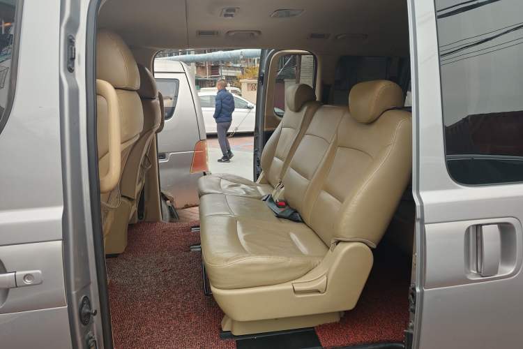 Used Hyundai H-1 Starex 2011 2.4L Luxury Edition Left Rear Seat