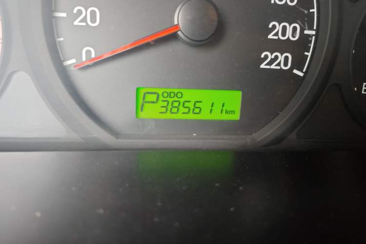 Used Hyundai H-1 Starex 2011 2.4L Luxury Edition Odometer Close Up