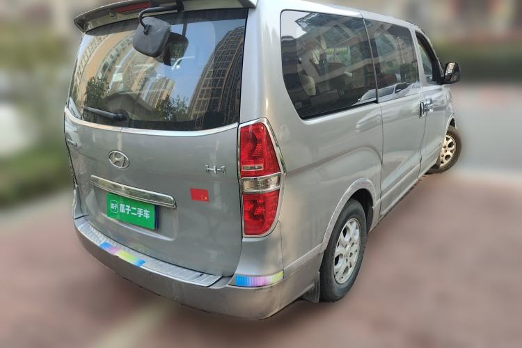 Used Hyundai H-1 Starex 2011 2.4L Luxury Edition Rear Right 45 Deg