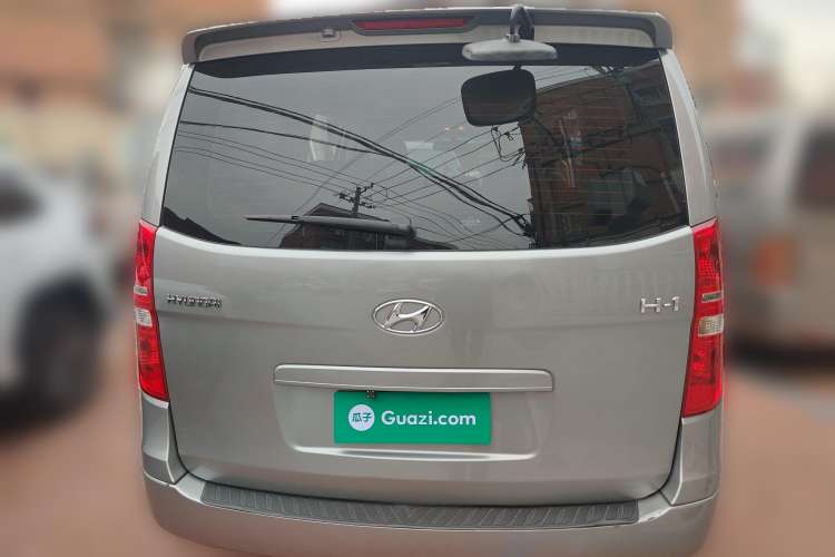 Used Hyundai H-1 Starex 2011 2.4L Luxury Edition Rear