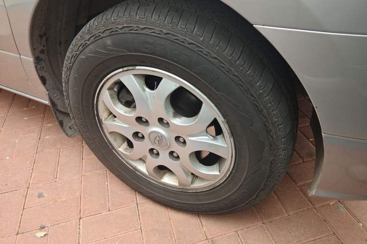 Used Hyundai H-1 Starex 2011 2.4L Luxury Edition Right Front Wheel Hub