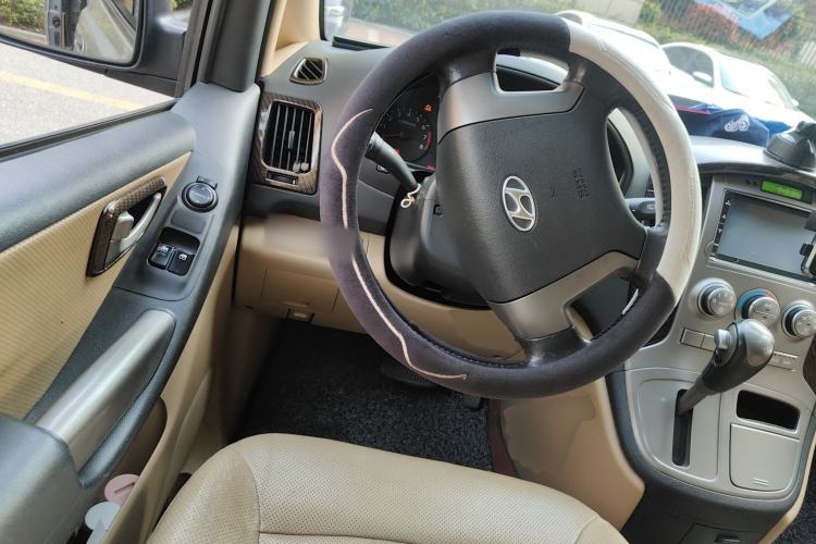 Used Hyundai H-1 Starex 2011 2.4L Luxury Edition Steering Wheel