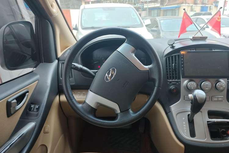 Used Hyundai H-1 Starex 2011 2.4L Luxury Edition Steering Wheel
