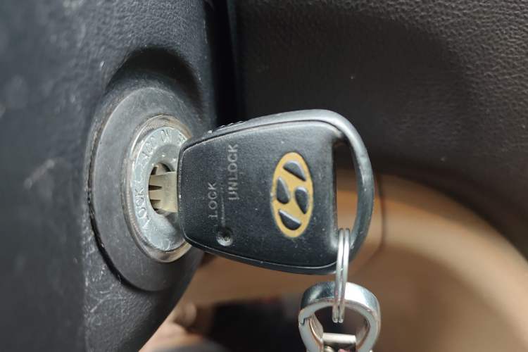 Used Hyundai H-1 Starex 2011 2.4L Luxury Edition Vehicle Key