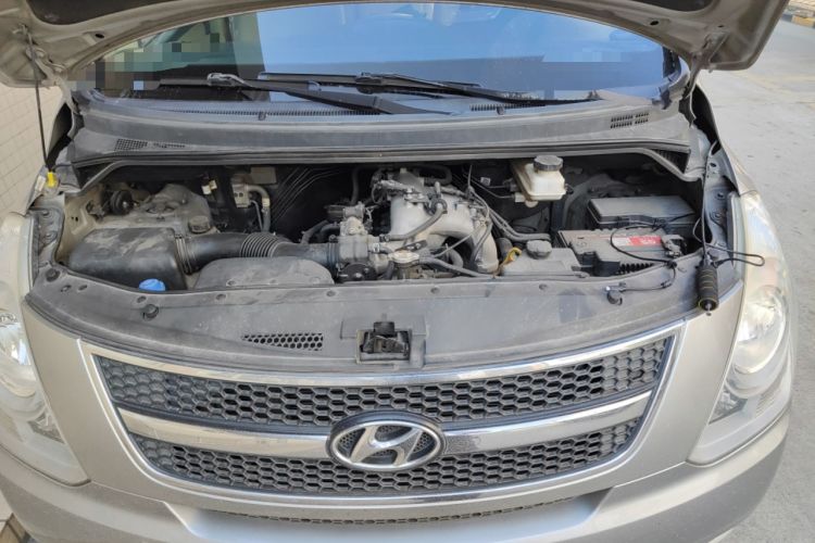 Used Hyundai H-1 Starex 2011 2.4L Luxury Edition Engine Bay