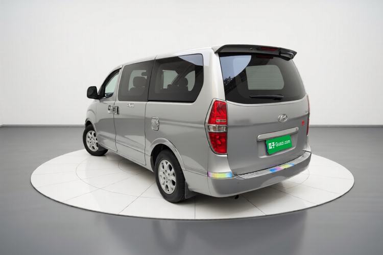Used Hyundai H-1 Starex 2011 2.4L Luxury Edition Exterior 3