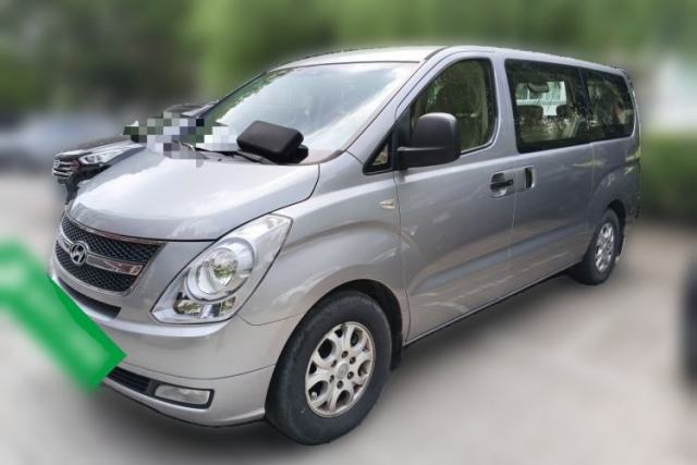 Used Hyundai H-1 Starex 2011 2.4L Luxury Edition