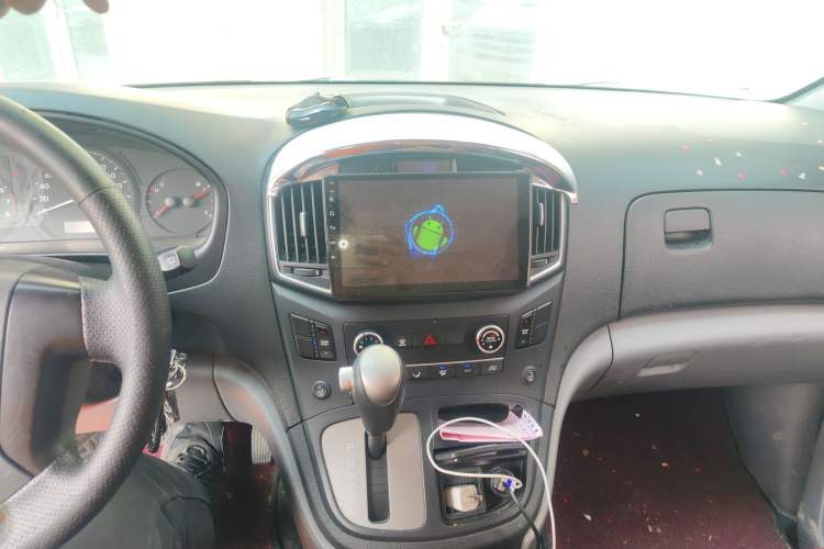 Used Hyundai H-1 Starex 2011 2.4L Comfort Edition Audio And AC Panel