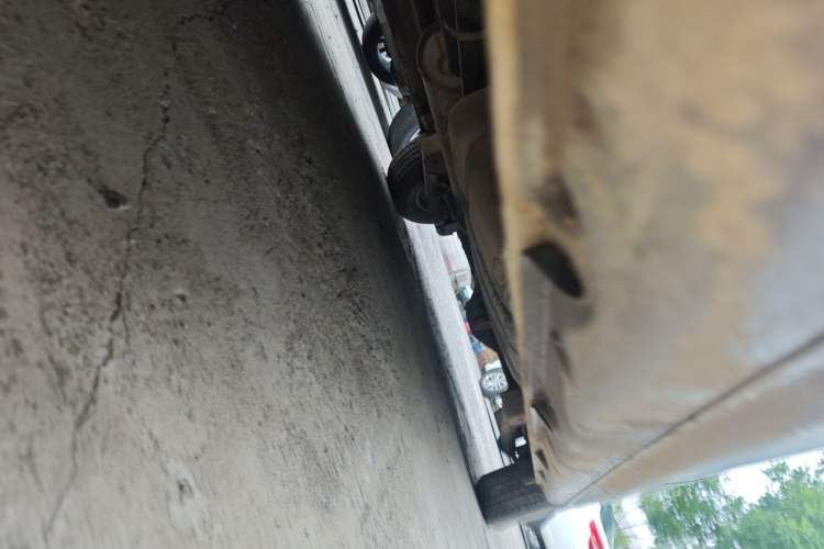 Used Hyundai H-1 Starex 2011 2.4L Luxury Edition Chassis Front Left