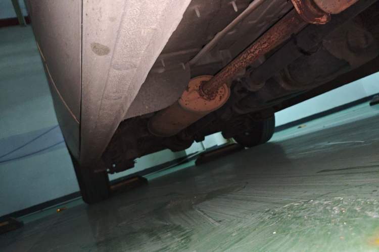 Used Hyundai H-1 Starex 2011 2.4L Comfort Edition Chassis Front Right