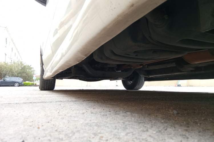 Used Hyundai H-1 Starex 2011 2.4L Luxury Edition Chassis Rear Left