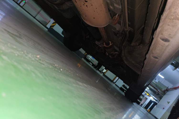 Used Hyundai H-1 Starex 2011 2.4L Comfort Edition Chassis Rear Right