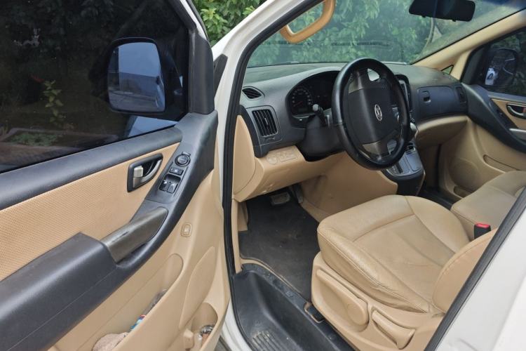 Used Hyundai H-1 Starex 2011 2.4L Luxury Edition Driver Seat