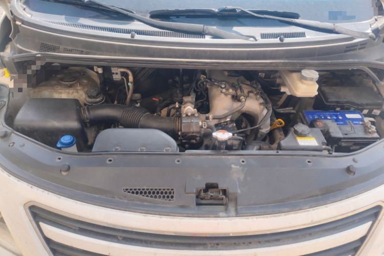 Used Hyundai H-1 Starex 2011 2.4L Comfort Edition Engine Bay
